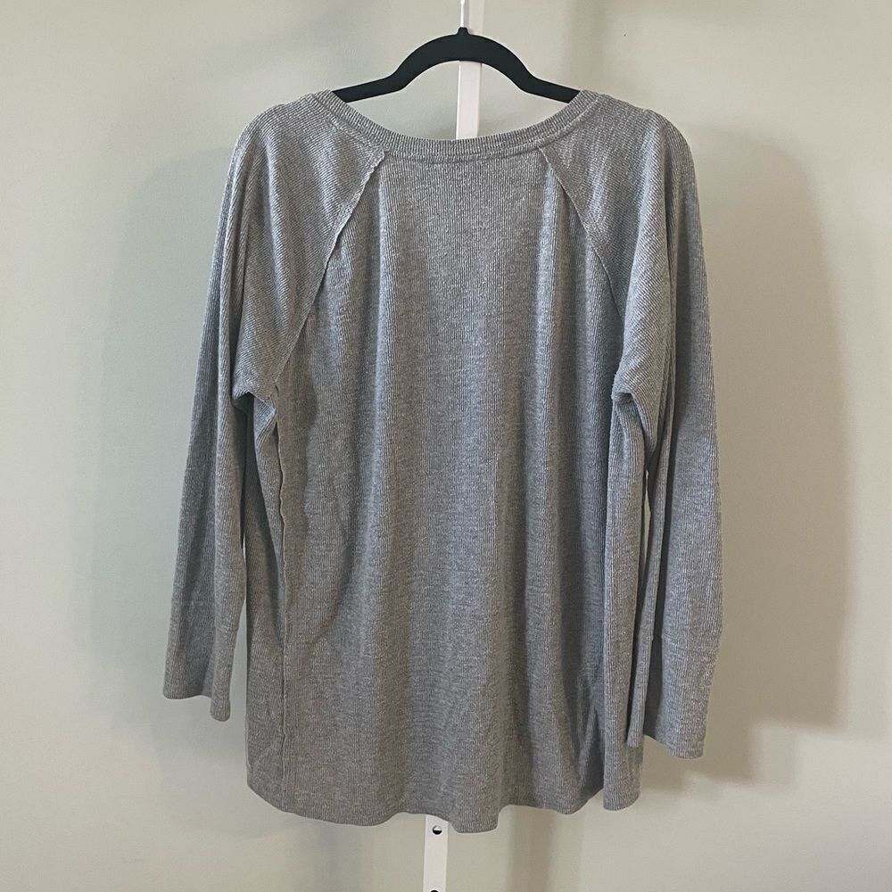 Wildfox Gray V-Neck Sweater - Picture 3 of 4